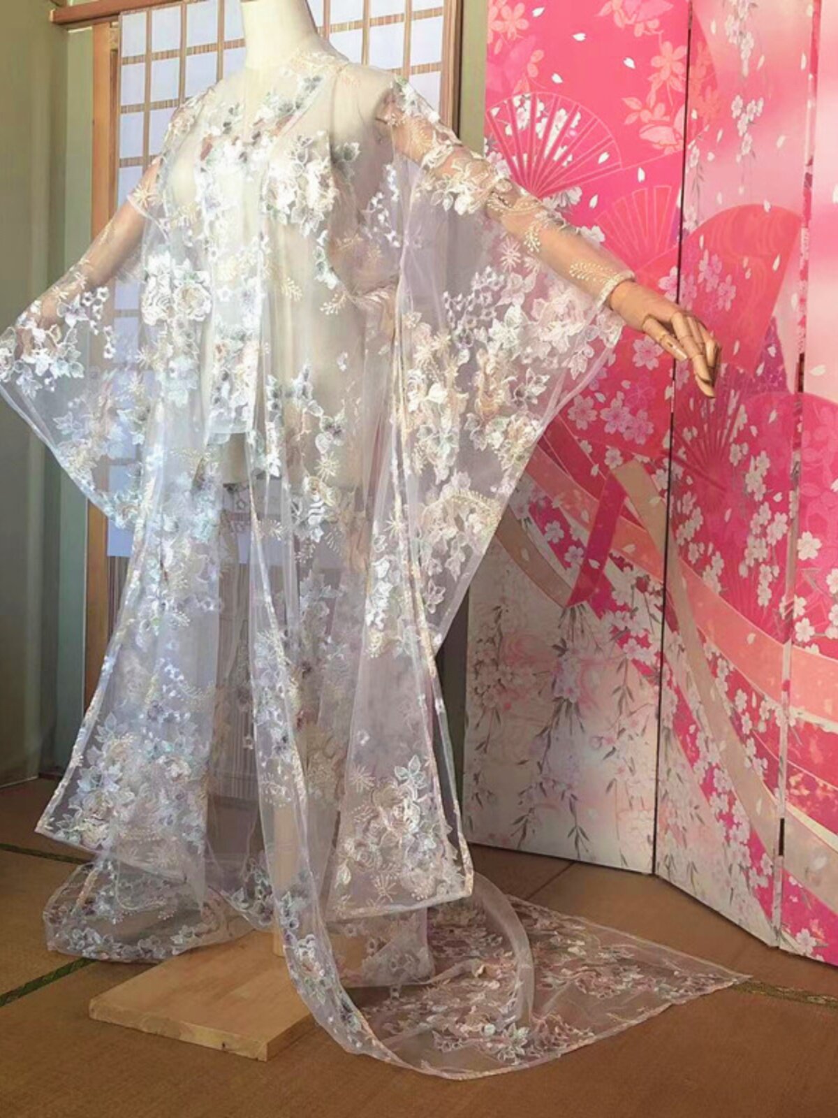 Kimono lungo in stile giappone - Kimono Sheer Floral recensione e prezzo